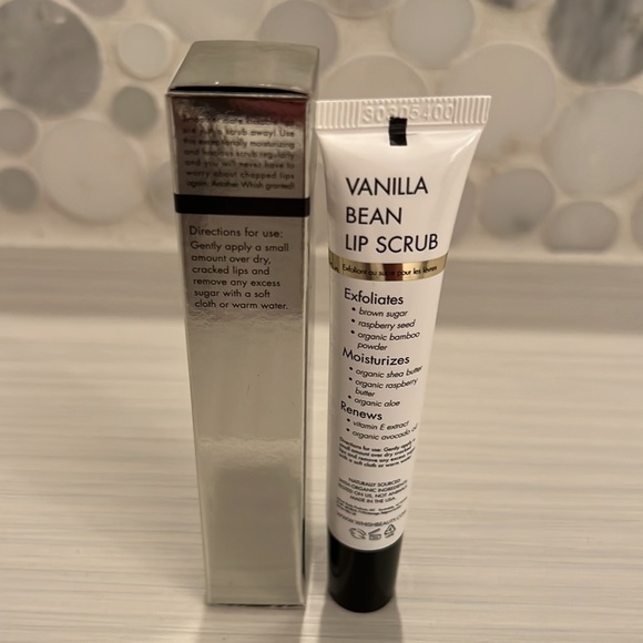 Whish Vanilla Bean Lip Scrub - Picture 5 of 8